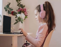 e-education-online-lessons-and-courses-for-school-2022-11-11-21-39-53-utc.jpg e-education-online-lessons-and-courses-for-school-2022-11-11-21-39-53-utc.jpg